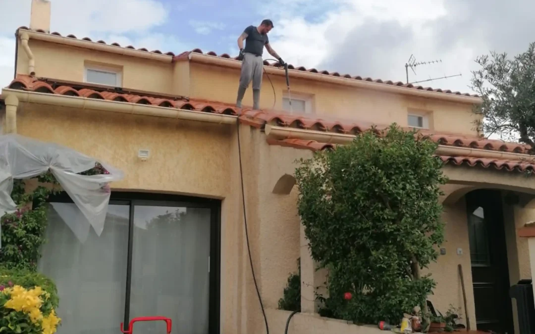 Installation de gouttières sur mesure en aluminium à Perpignan dans les Pyrénées-Orientales (66) pour une évacuation optimale des eaux pluviales