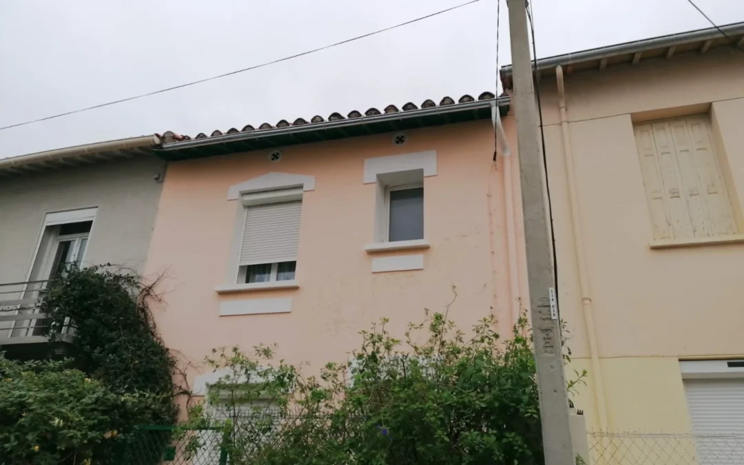 Nettoyage toiture à Le Barcarès : un entretien essentiel en zone littorale